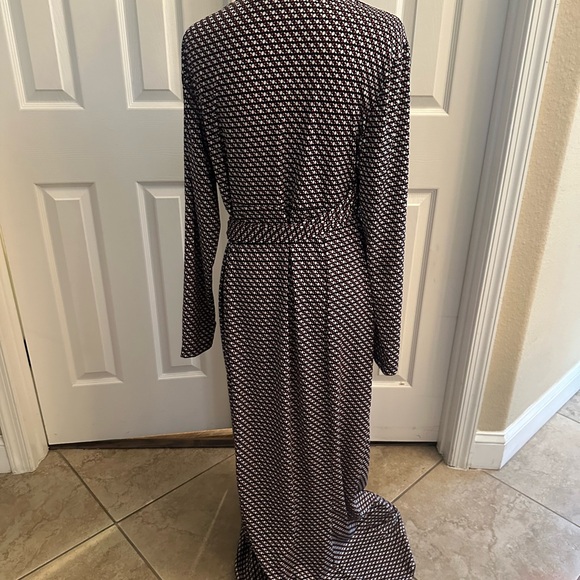 14/16 Cato Woman long sleeve tie waist v-neck maxi dress in black, red& white - Picture 2 of 6